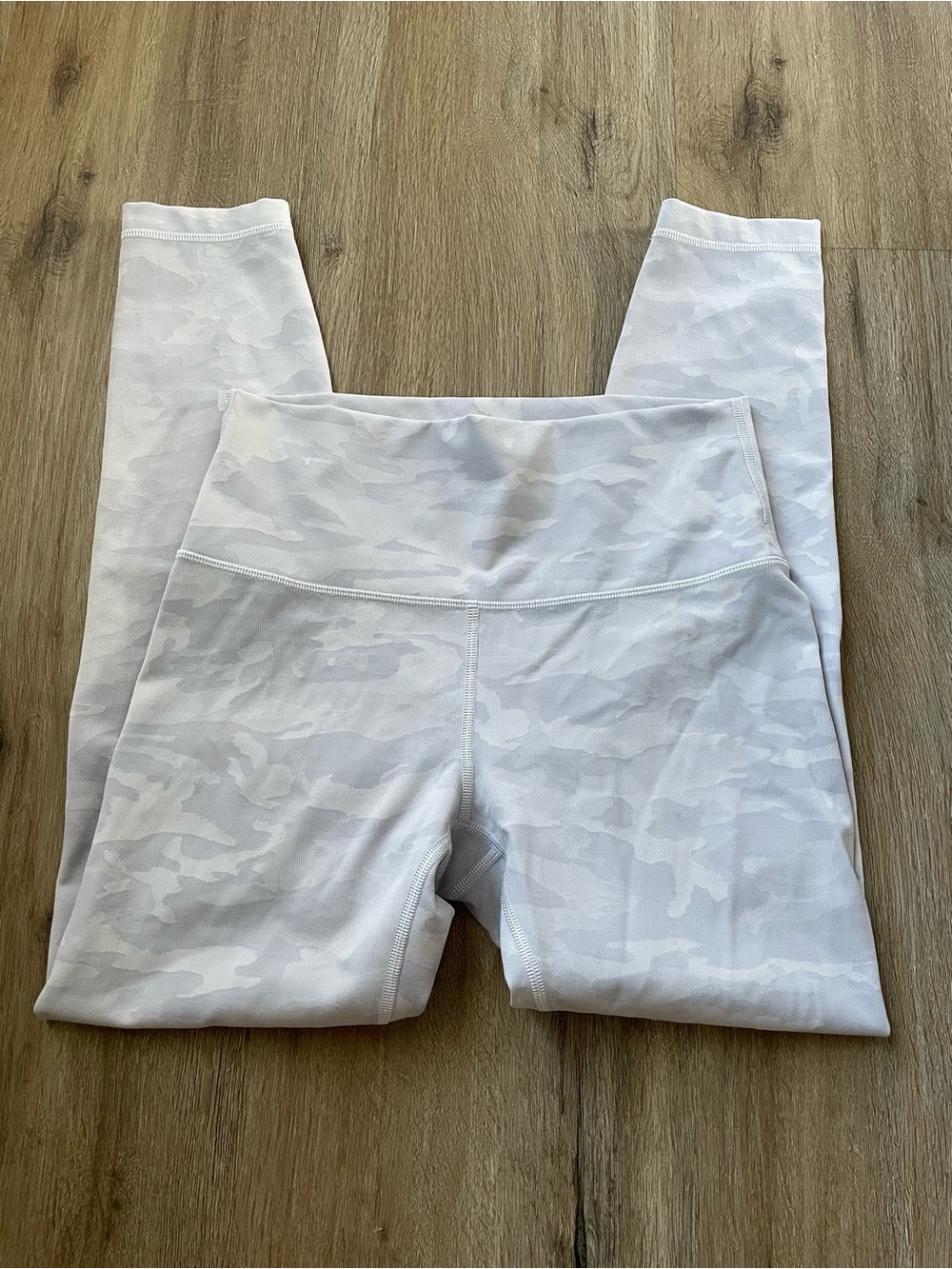 Lululemon leggings size 8